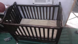 Wodden baby cot size 2.5 x 4 feet (48 x 28 inches)