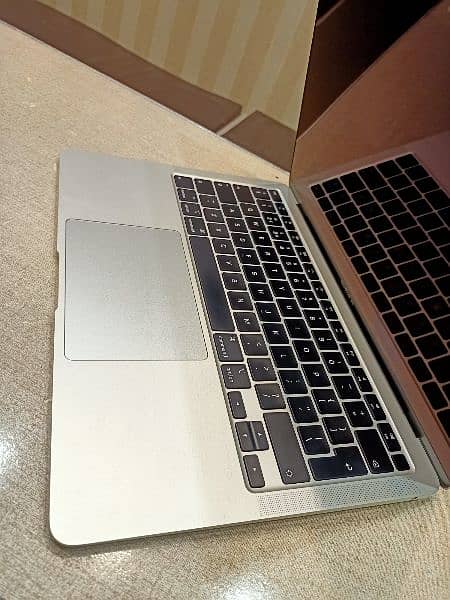 apple macbook Air 2020 m1 chip space grey 3