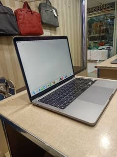 apple MacBook pro 2020 m1chip space gray 16/256 0