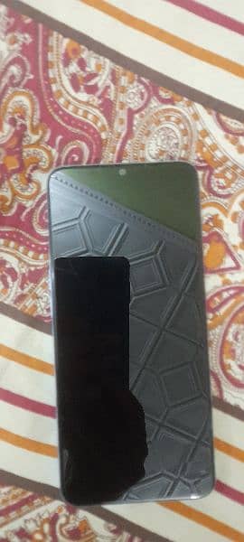 Selling Oneplus in good condition. 1