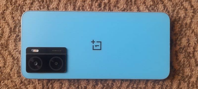 Selling Oneplus in good condition. 6
