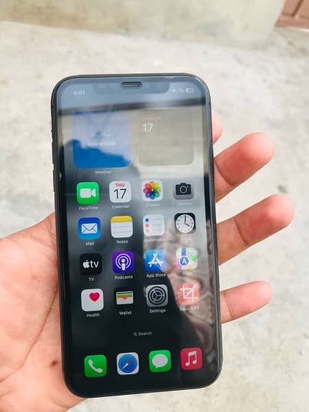 iphone 11 Not PTA with box and charger 1