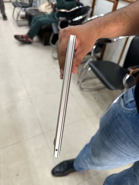 MacBook Pro late 2019 16/256gbCore i7 13 inches touchbar Apple Laptop 3
