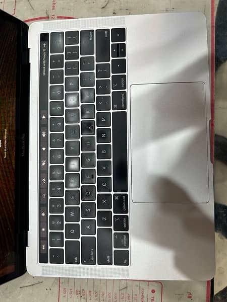 MacBook Pro late 2019 16/256gbCore i7 13 inches touchbar Apple Laptop 8