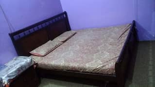 pure wooden double bed with metress