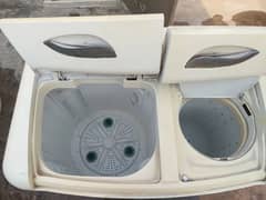 Waves Washing Machine with Spinner