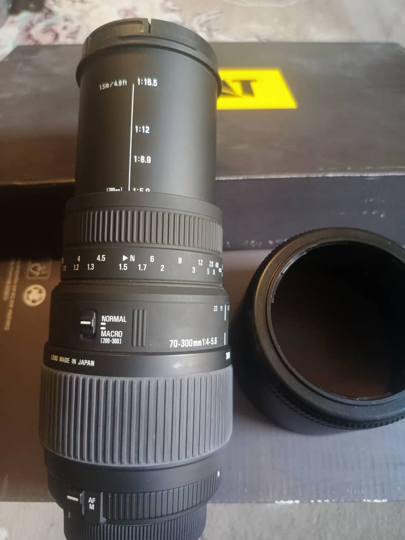Lens 70-300 mm sigma (made in Japan) 2