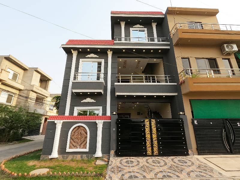 Facing Park 5 Marla House Is Available In Affordable Price In Nasheman-E-Iqbal Phase 2 0