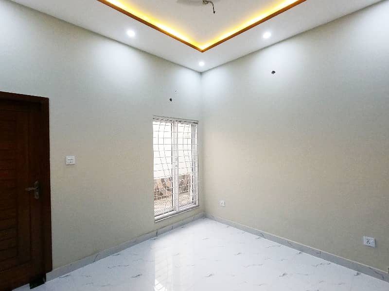 Facing Park 5 Marla House Is Available In Affordable Price In Nasheman-E-Iqbal Phase 2 15