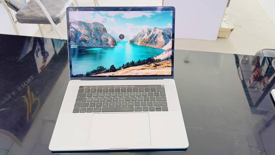 Apple MacBook Pro 2018 16/512 with Box 15'' 9