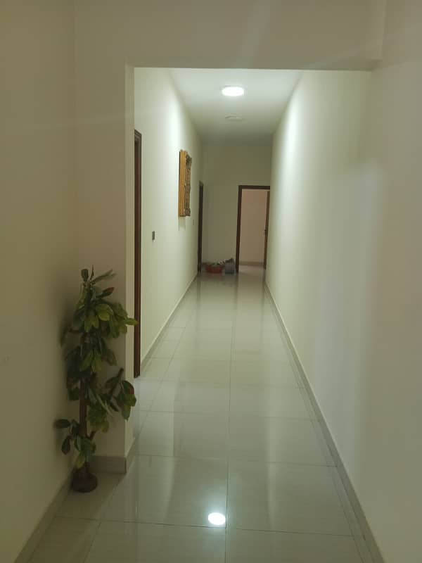Flat for sale in excellent residencial boundry wall society. In block 5 Clifton 5