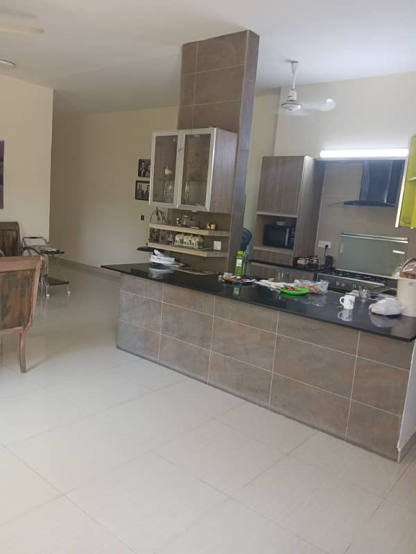 Flat for sale in excellent residencial boundry wall society. In block 5 Clifton 25