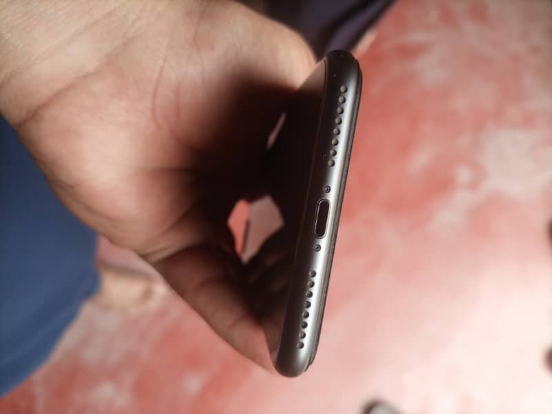 iphone 8 plus 128 GB Factory Unlock 5