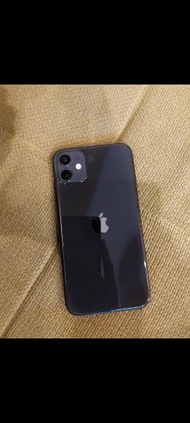 iphone 11 not pta jv 10/10 with box and charger 1