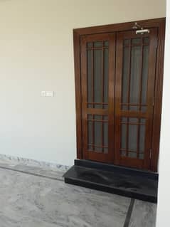 13 marla upper portion for rent in media town