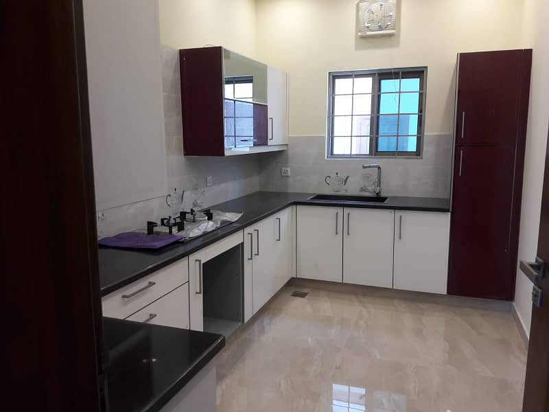 13 marla upper portion for rent in media town 3