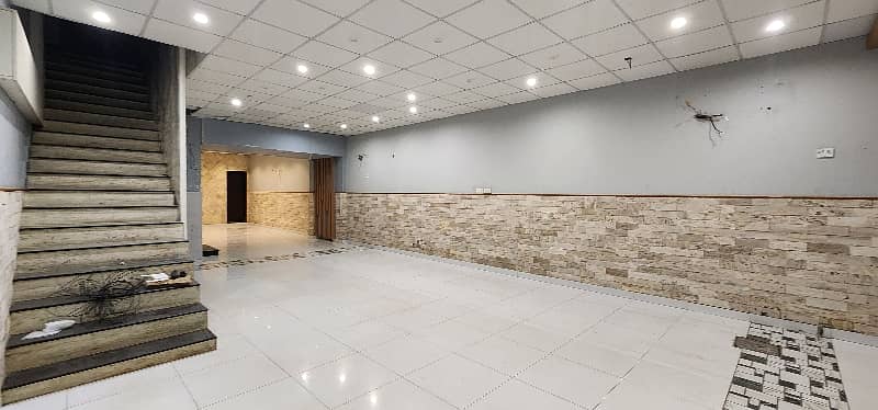 Beautiful Hall + Rooms Commercial Location 2