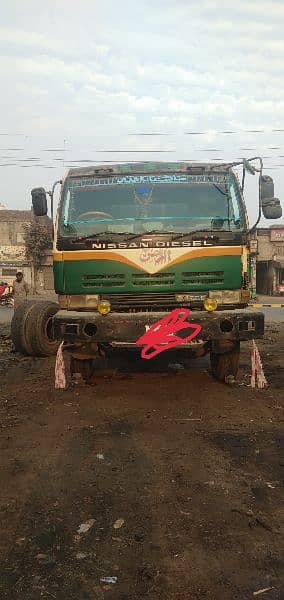 nissan diesel concrete mixture truck. 3