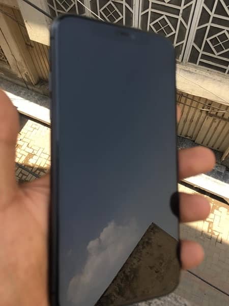 I Phone 11 Non PTA (128 GB) Factory Unlock 4 Month sim working 6