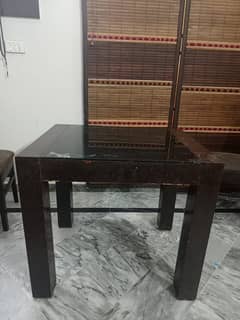 4 Seater Dinning Table