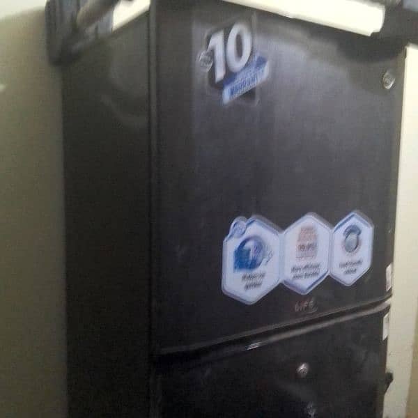 Refrigerator with Freezer - In Great Condition. 3