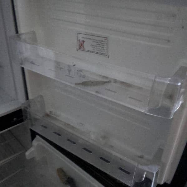Refrigerator with Freezer - In Great Condition. 6
