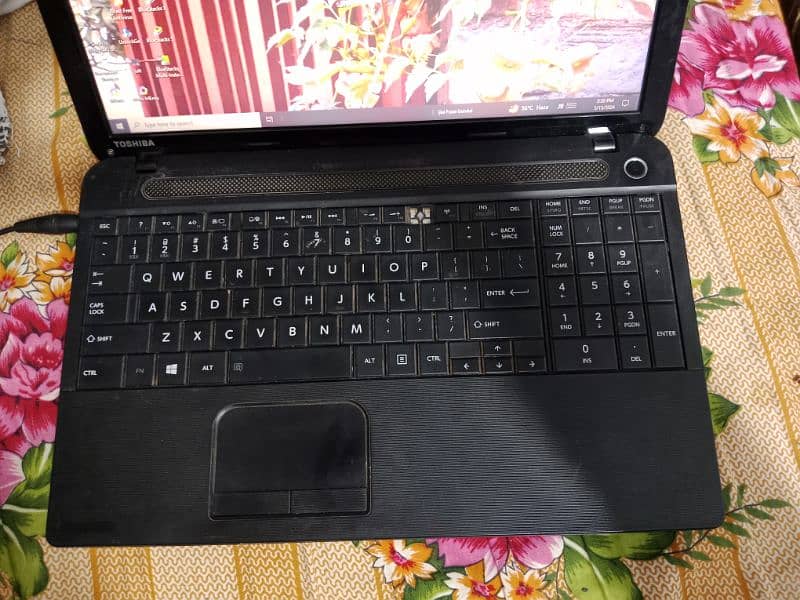 Laptop for sale core i3 / Toshiba 2