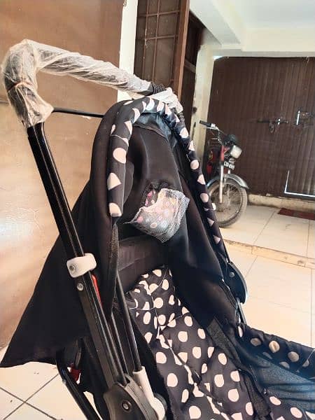 Almost new Pram for sale 2