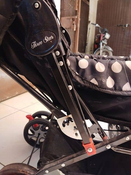Almost new Pram for sale 3