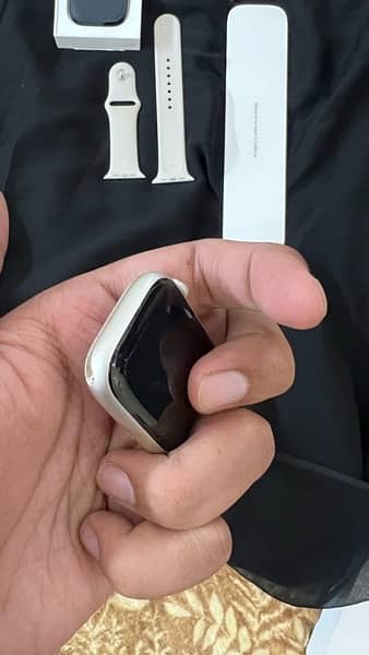Apple Watch 8 100% Battery Health 5