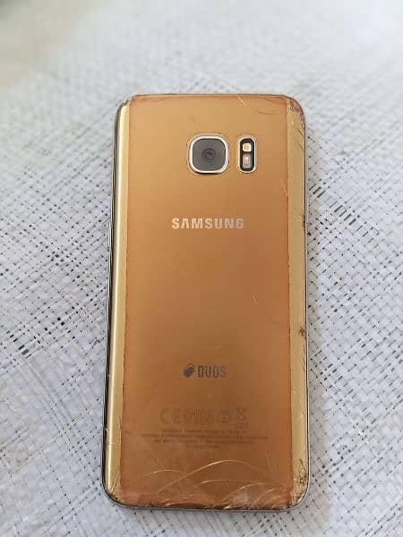 Samsung S7 adge 4/32 3