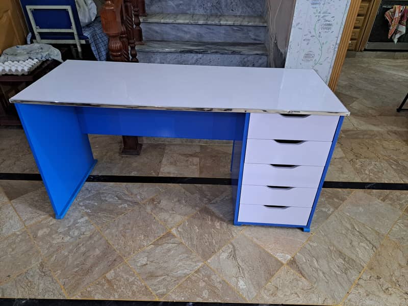 Simple IKEA Shape White and Blue Office Table for Sale 1
