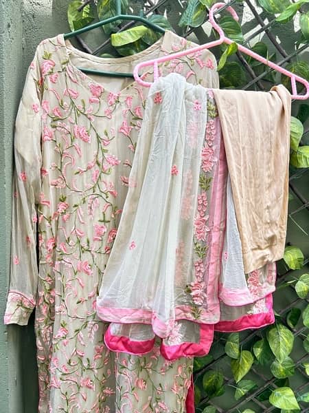 cream embroided 3pc suit 7