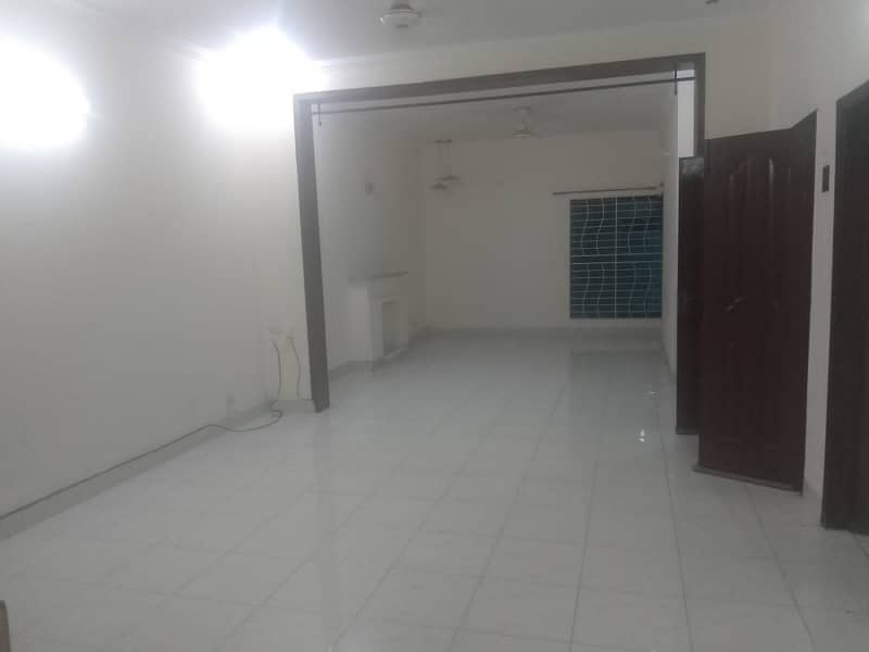 10 MARLA LOWER PORTION FOR RENT WITH MINIMUM RENT IN PHASE 8 2