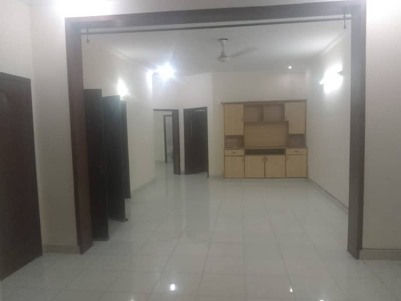 10 MARLA LOWER PORTION FOR RENT WITH MINIMUM RENT IN PHASE 8 9