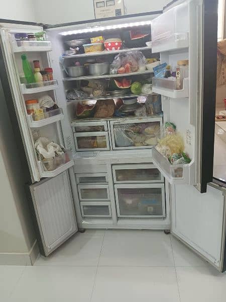9/10 condition freezer 4 door 6