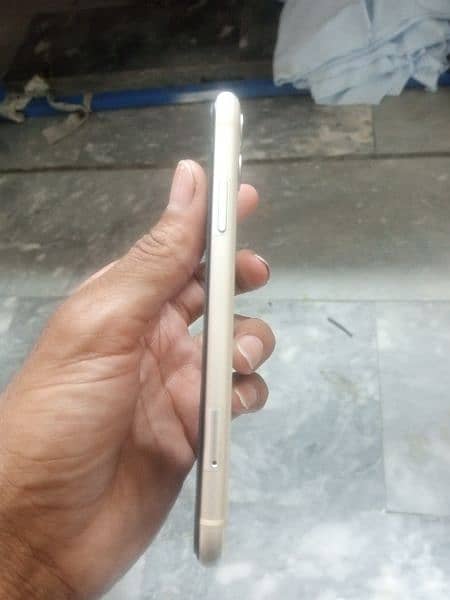 I phone 11 non pta 64 gb battery 75 but good timing with originalcharg 2