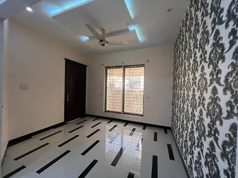 8 Marla Beautiful House Available For Rent In Kent Housing Sialkot 2