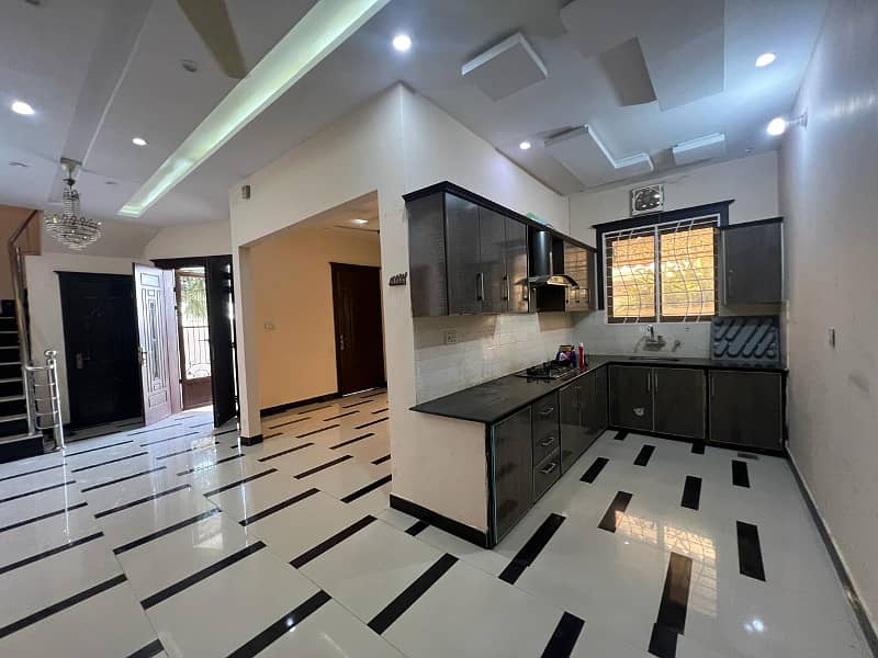 8 Marla Beautiful House Available For Rent In Kent Housing Sialkot 5