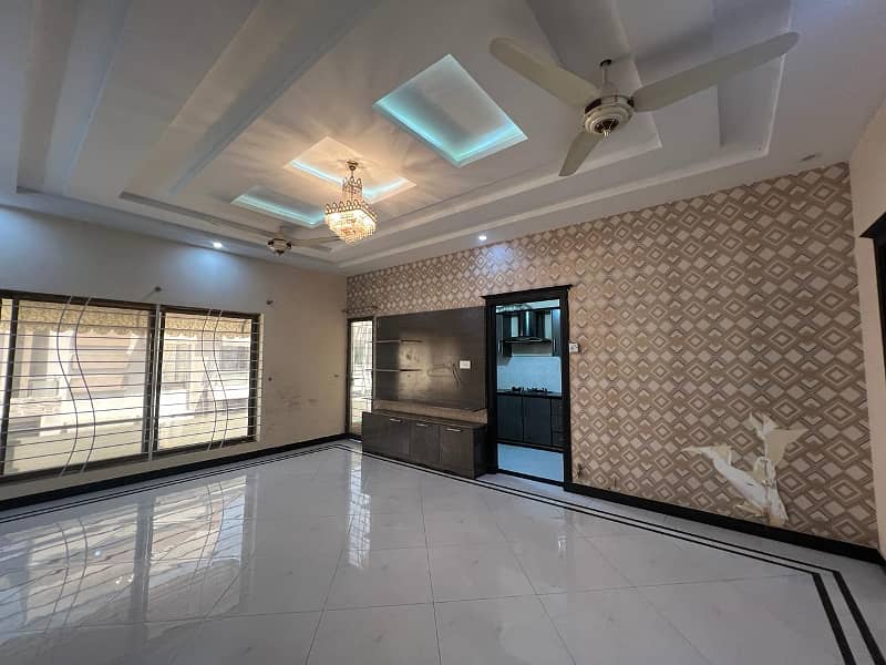 8 Marla Beautiful House Available For Rent In Kent Housing Sialkot 8