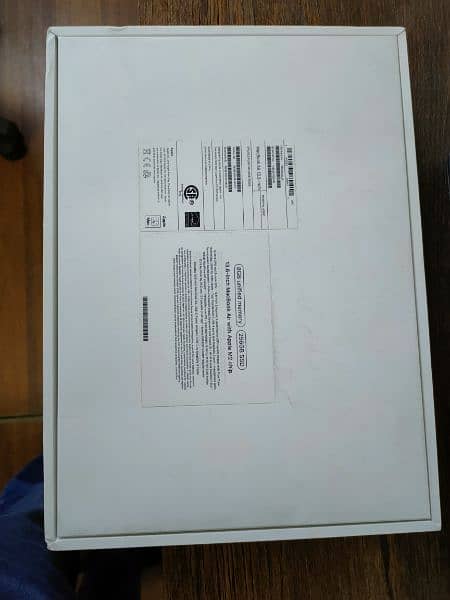 MacBook air M2 8/256 8
