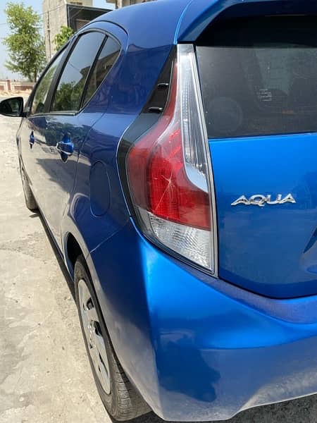 Toyota Aqua full option 5