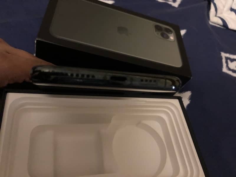 iPhone 11 Pro max PTA With BOX 4