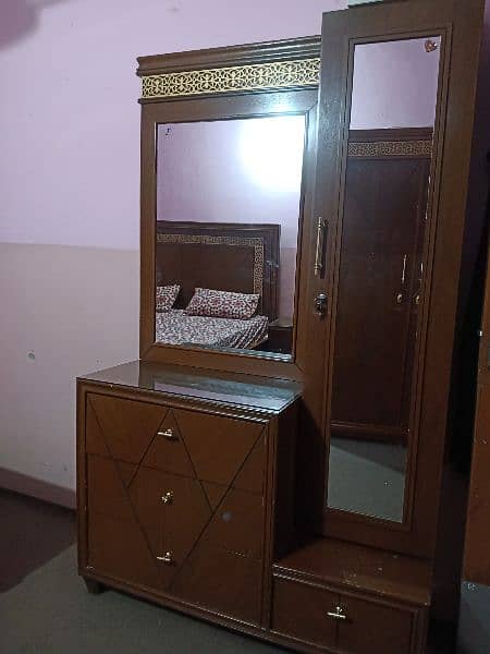Bedroom furniture set 2
