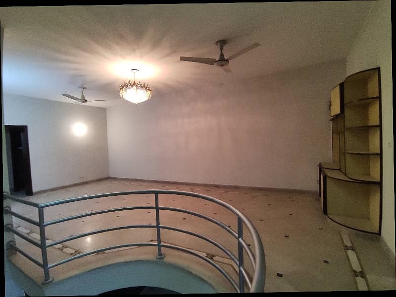 1-Kanal House with 6-Bed Rooms, 3-Kitchens, Basement Next to National Hospital for Rent 31