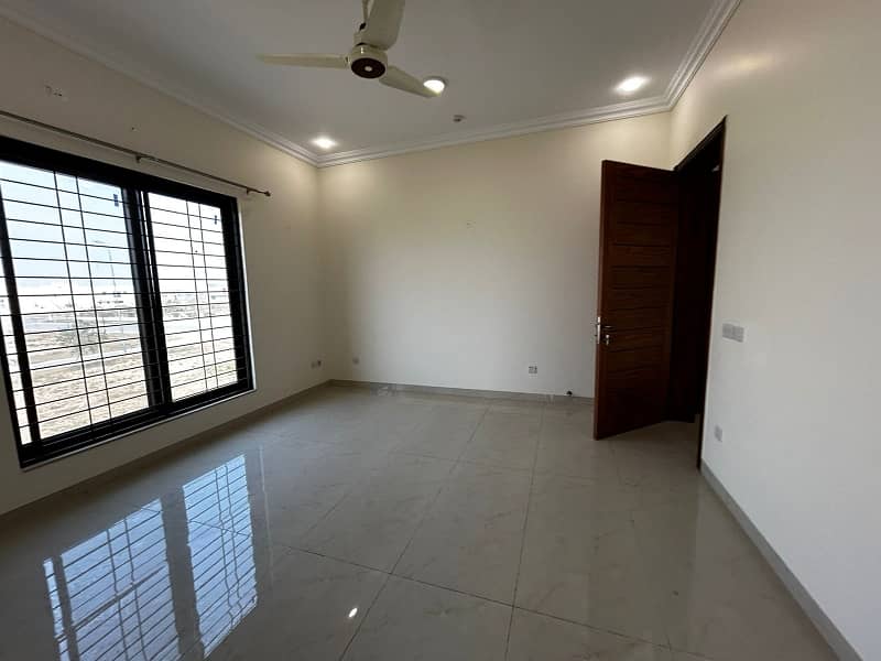 2 Kanal Upper Portion Seperate Gate with 3-Bed Room in DHA Lahore 4