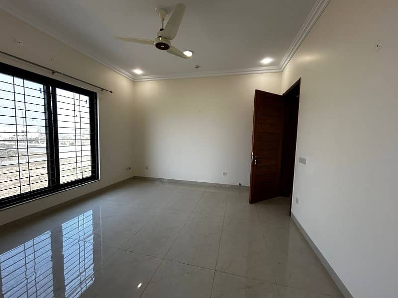 2 Kanal Upper Portion Seperate Gate with 3-Bed Room in DHA Lahore 5