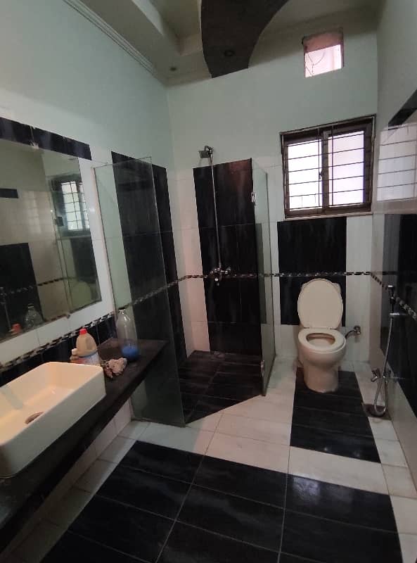 5 MARLA 3 BED ROOMS KITCHEN HOUSE IN PHASE 3 DHA LAHORE 1