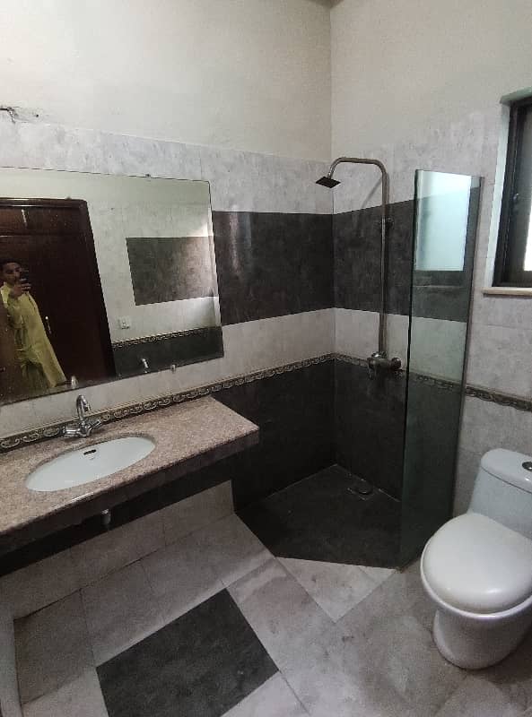 5 MARLA 3 BED ROOMS KITCHEN HOUSE IN PHASE 3 DHA LAHORE 12