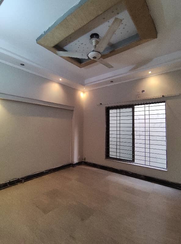5 MARLA 3 BED ROOMS KITCHEN HOUSE IN PHASE 3 DHA LAHORE 17